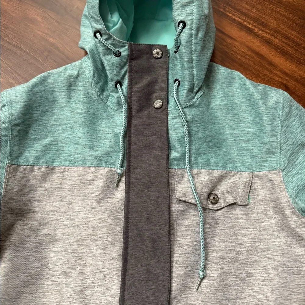 Zumiez Aperture Women’s Ski and Snowboarding Jacket - Picture 3 of 9